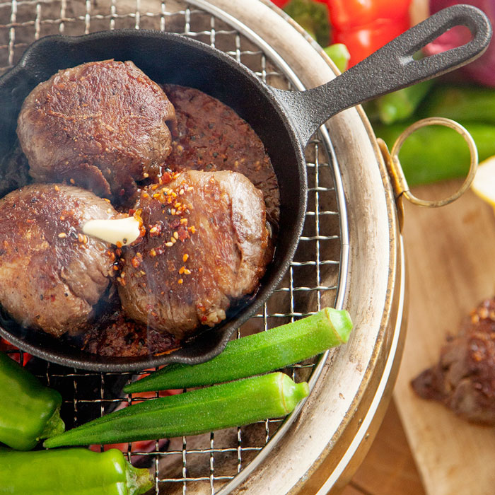 肉巻きひぃ～ひぃ～焼きおにぎり